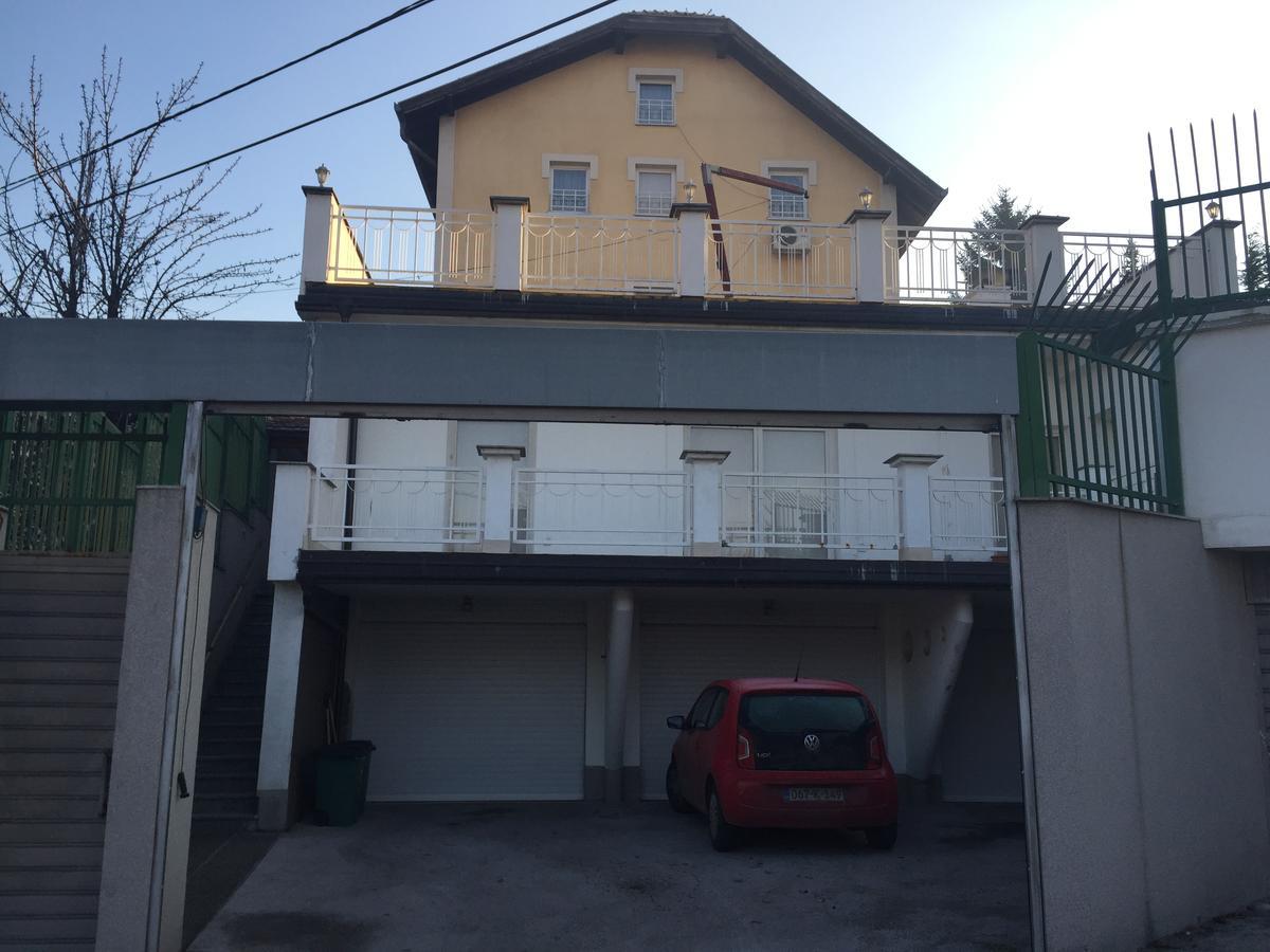 Apartments Villa Irma Сараево Экстерьер фото